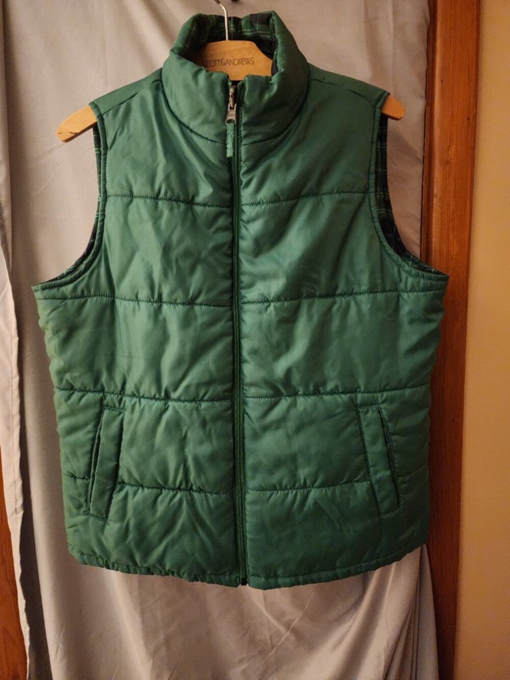 Merona Reversible Puffer Vest Women’s M Green Plaid Quilted Full Zip
